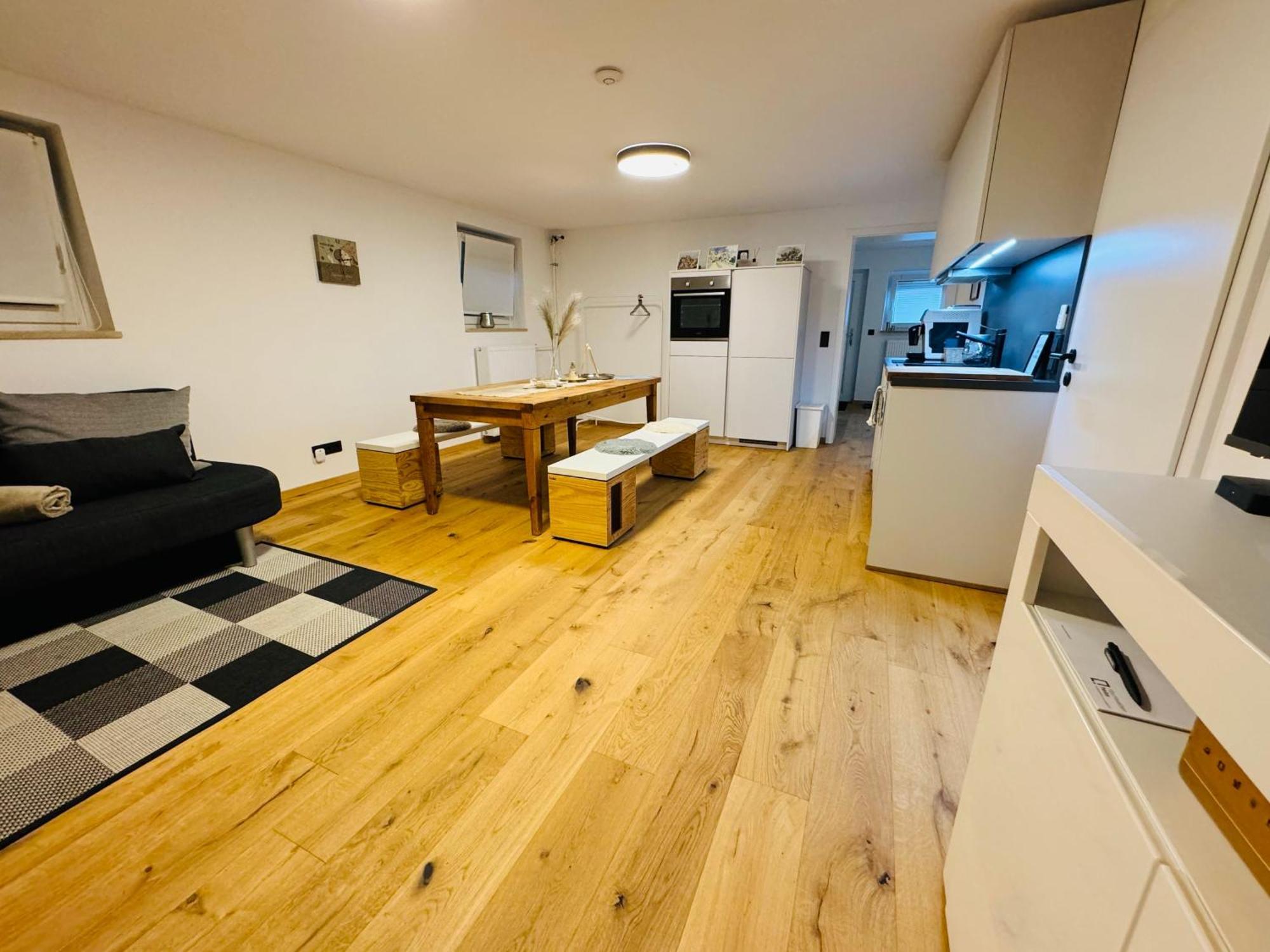 Ferien- Und Business Apartment Cadolzburg ภายนอก รูปภาพ